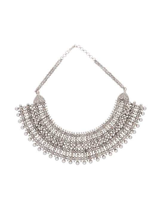 Exquisite Silver Filigree Necklace with Beaded Detailing