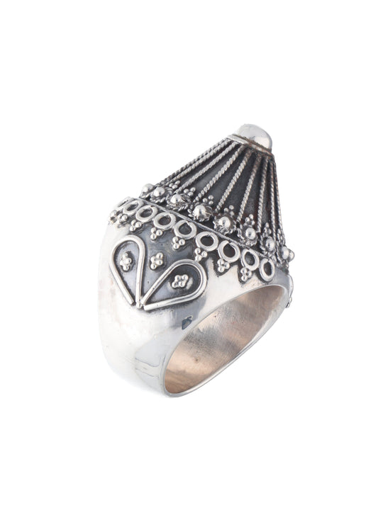 Grand Filigree Domed Silver Ring with Heart Motif